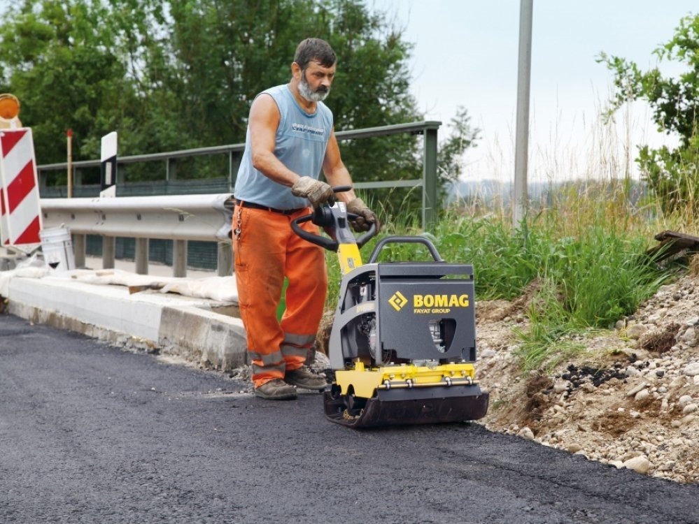 Виброплита реверсивная бензиновая BOMAG BPR 25/40 (150 кг), изображение 3